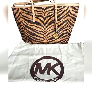 Michael Kors Jet Set Travel Tote